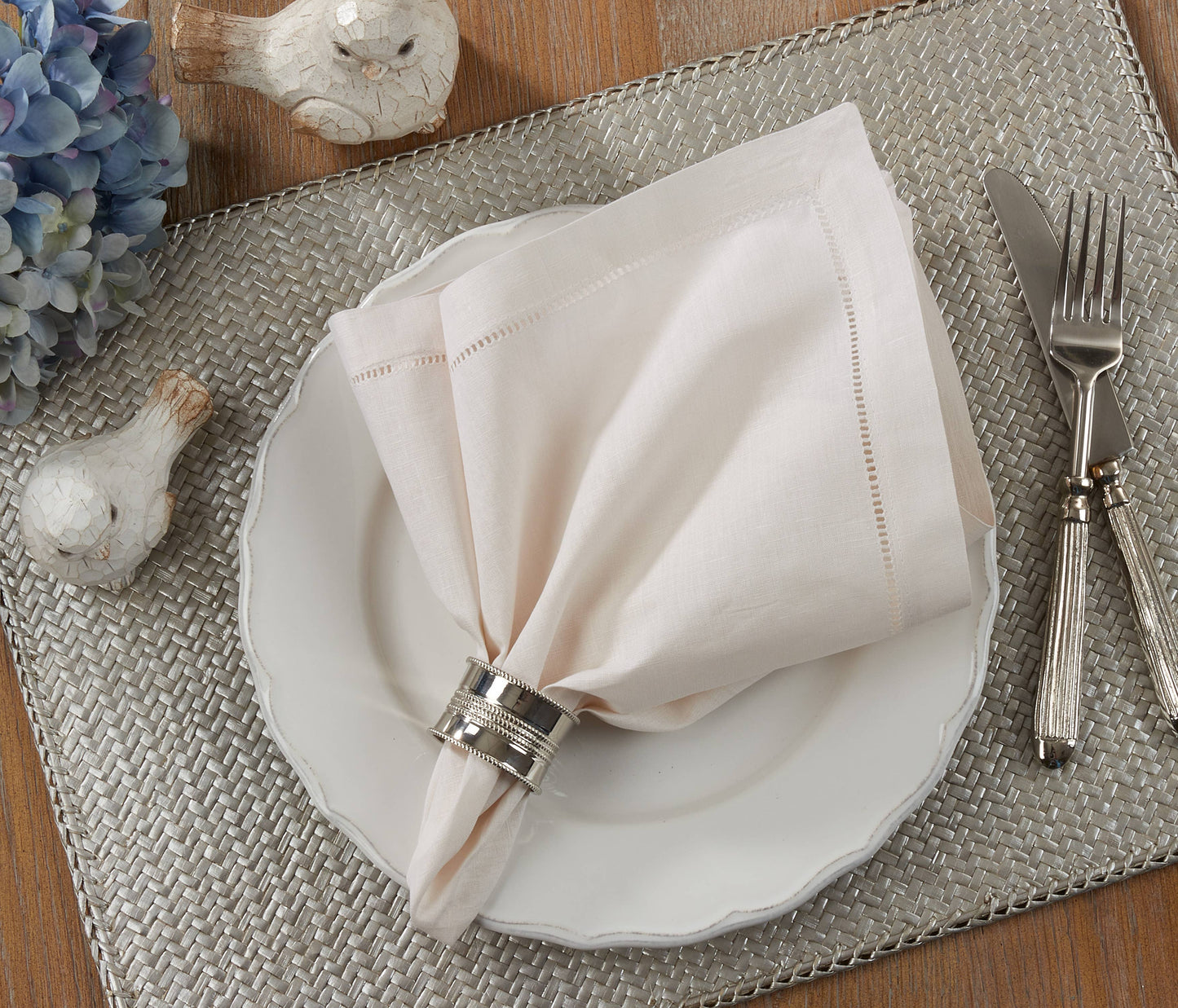 Hemstitched Napkins (Sold per 12 pcs): White / 22"x22"