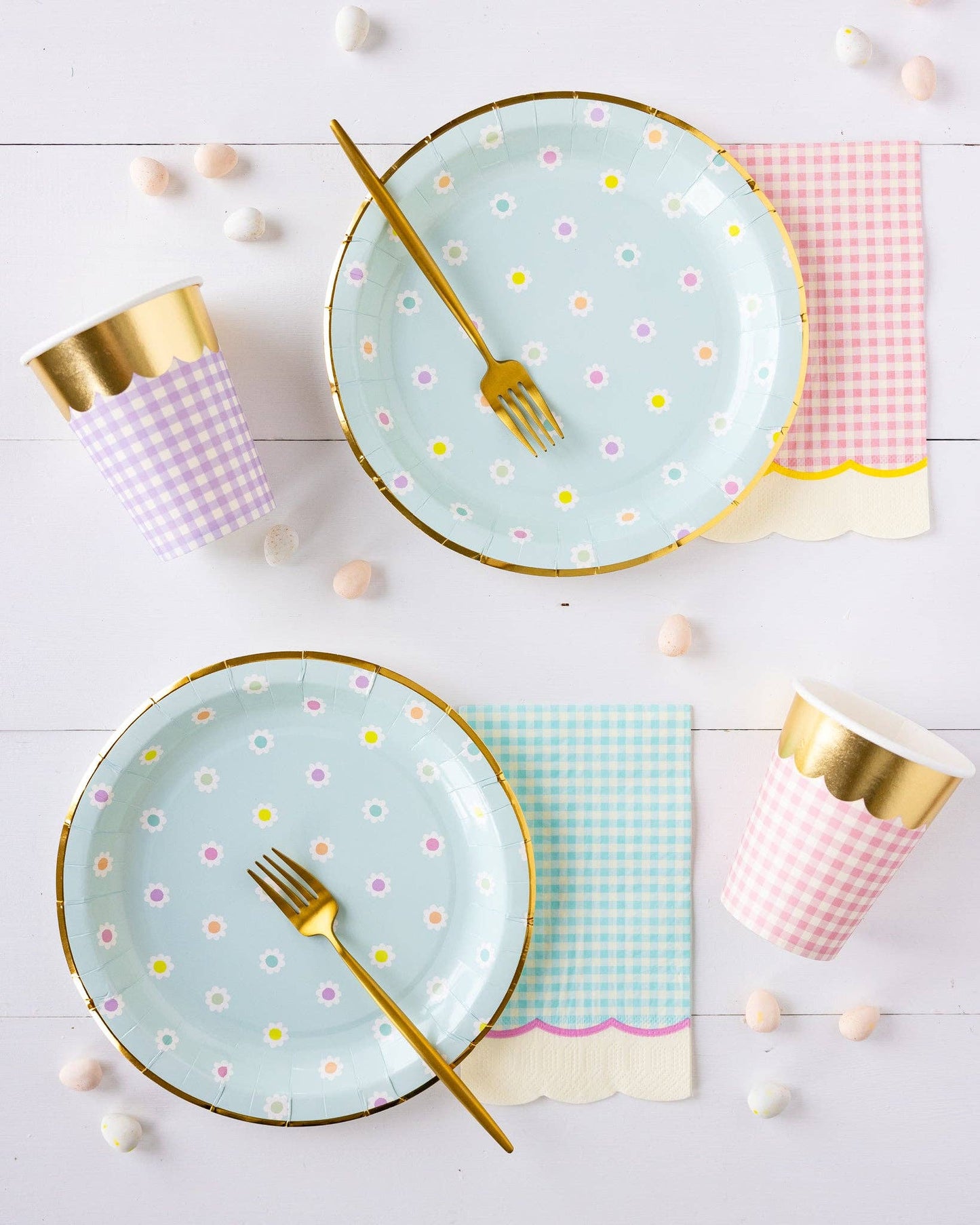 SPR1010 - Gingham Cups with Gold Scallop