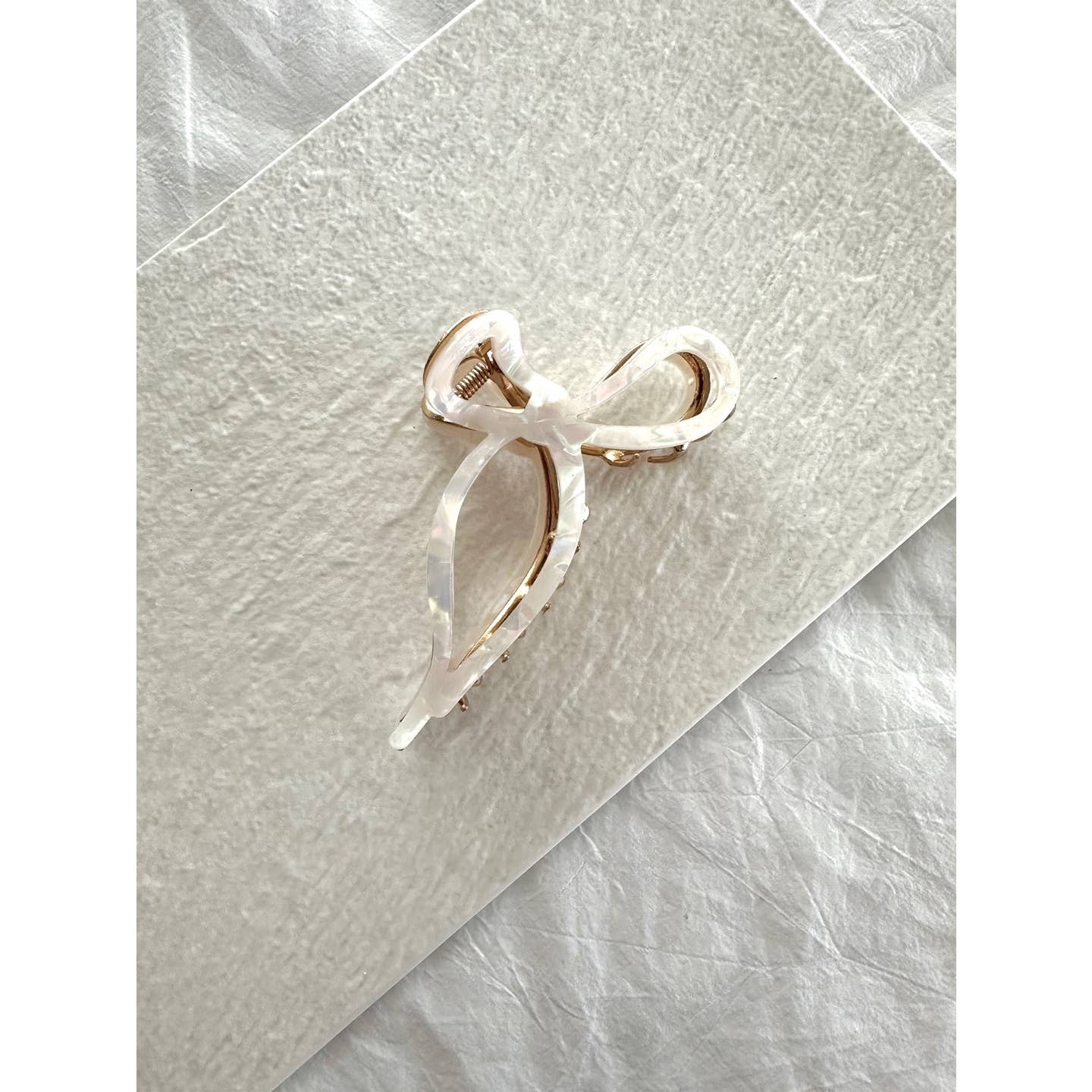 Bow Shaped Acetate and Metalltic Hair Clip: Assorted / ONE SIZE