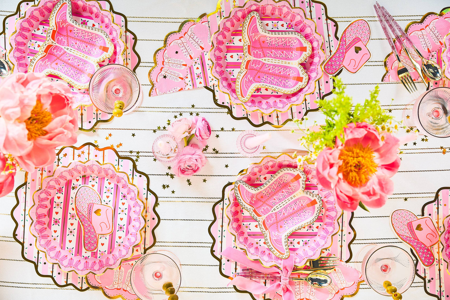 Boot Scoot Blooms Dinner Plate Set