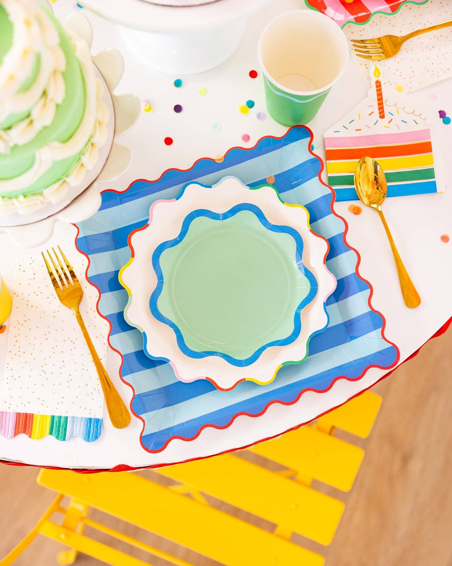 HBD1137 - Cake Shaped Dinner Napkin