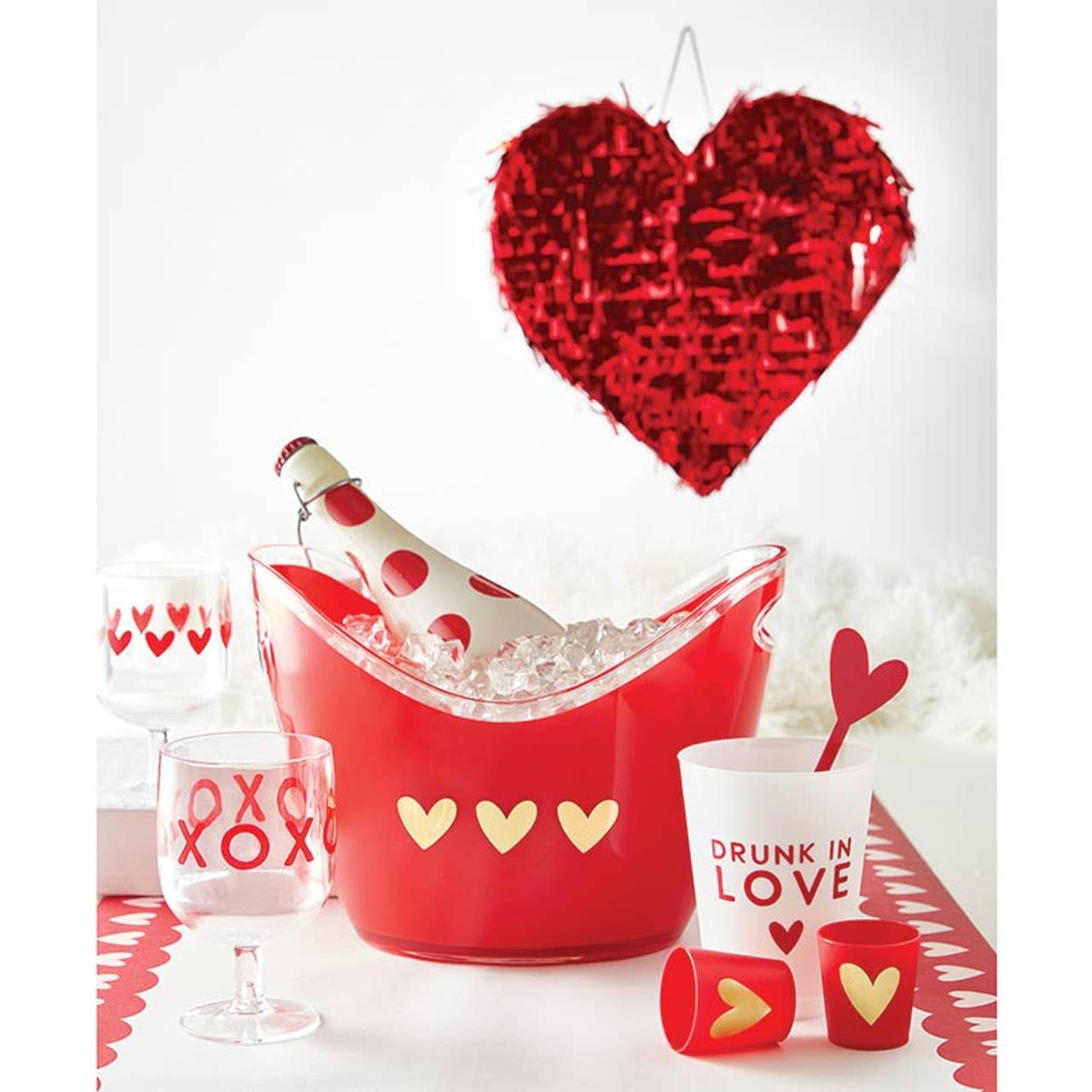 Red Heart Pinata: Paper